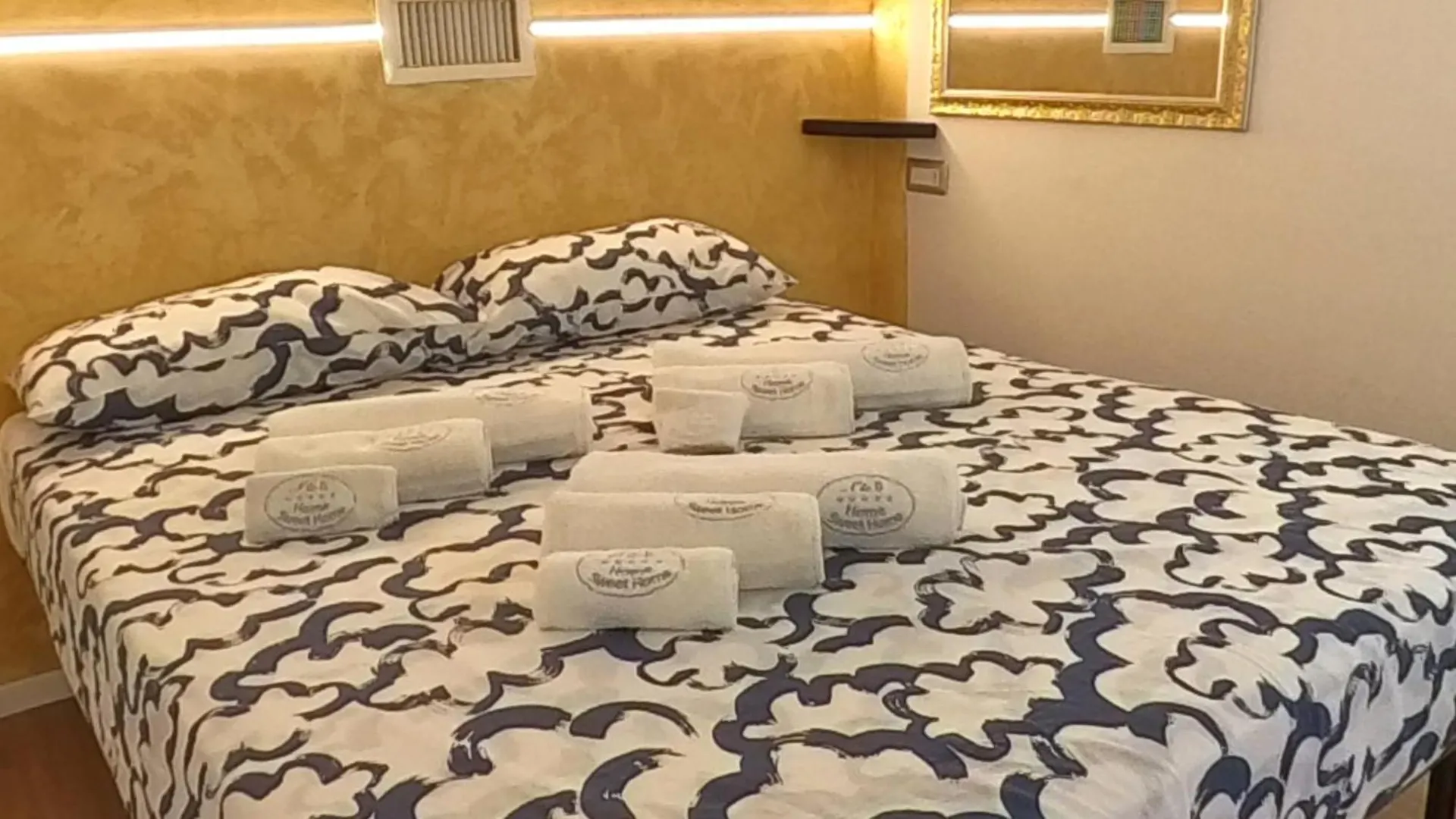 N&Ghomesweethome Van Gogh Elegante E Confortevole Casa Vacanze Mediolan 0*,  Włochy