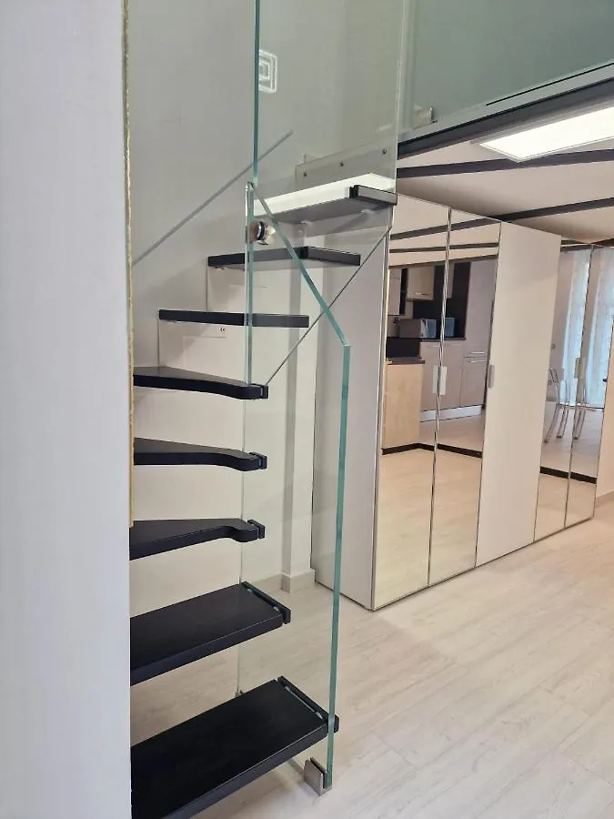 N&Ghomesweethome Van Gogh Elegante E Confortevole Casa Vacanze Milan 0*,