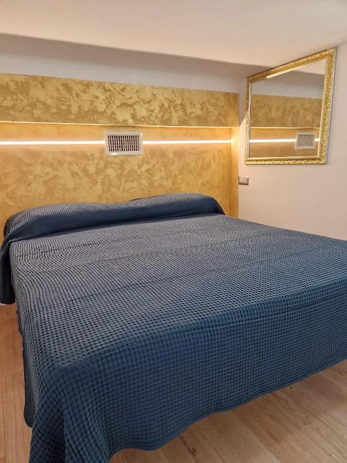 N&Ghomesweethome Van Gogh Elegante E Confortevole Casa Vacanze Milan