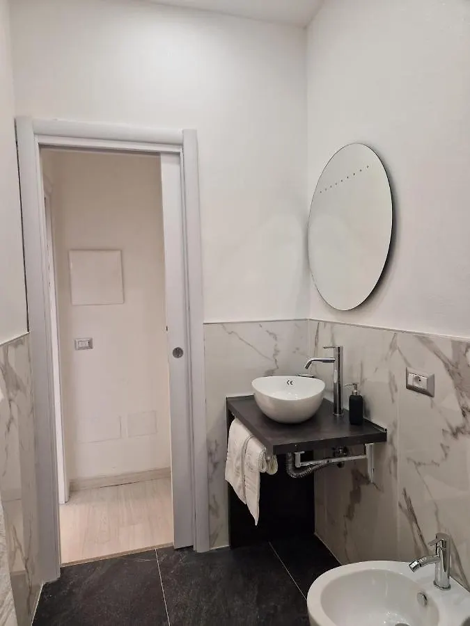 N&Ghomesweethome Van Gogh Elegante E Confortevole Casa Vacanze Milan