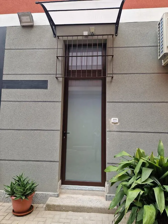 N&Ghomesweethome Van Gogh Elegante E Confortevole Casa Vacanze Milan Apartment
