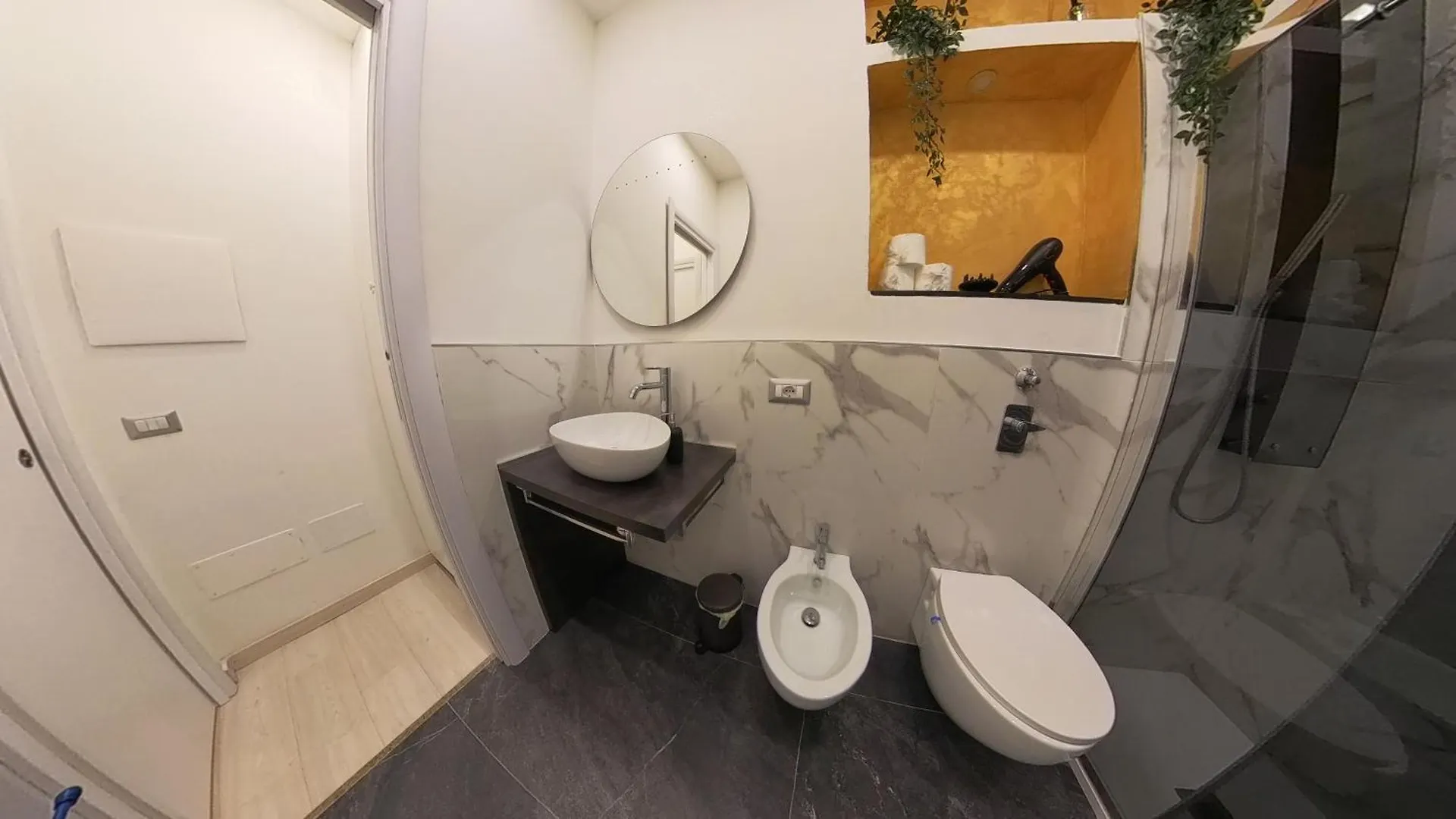 Apartment N&Ghomesweethome Van Gogh Elegante E Confortevole Casa Vacanze Milan Italy