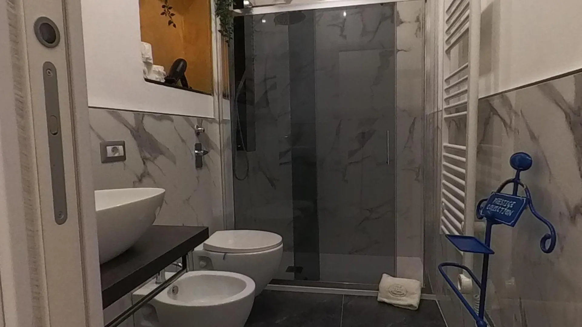 N&Ghomesweethome Van Gogh Elegante E Confortevole Casa Vacanze Milan Apartment